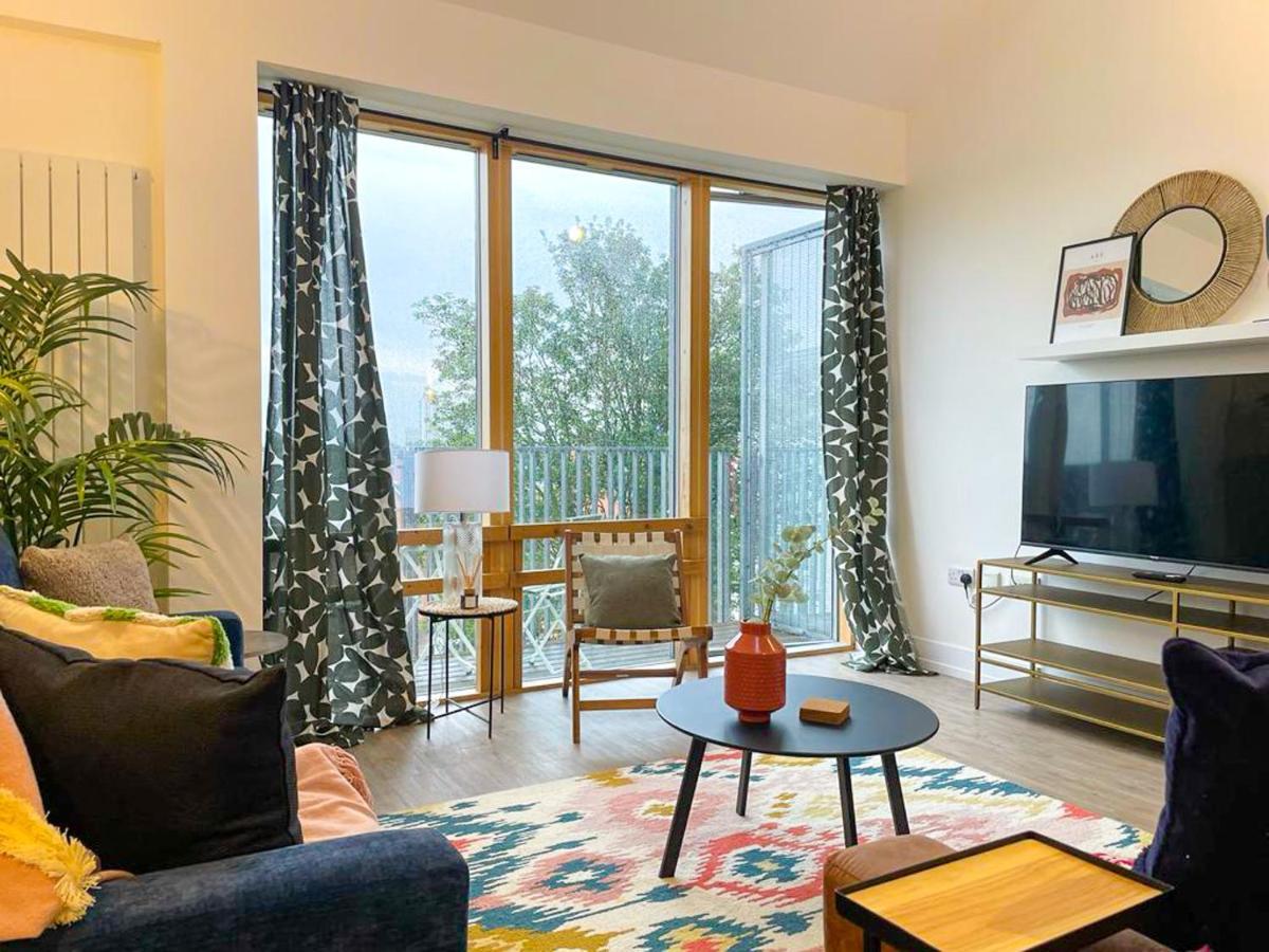 Coventry Large 4-Bed Townhouse By Empower Homes מראה חיצוני תמונה