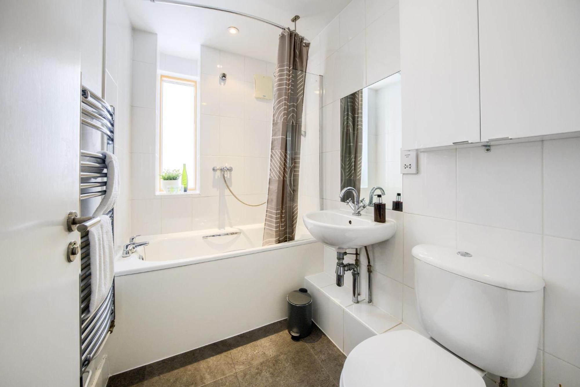 Coventry Large 4-Bed Townhouse By Empower Homes מראה חיצוני תמונה