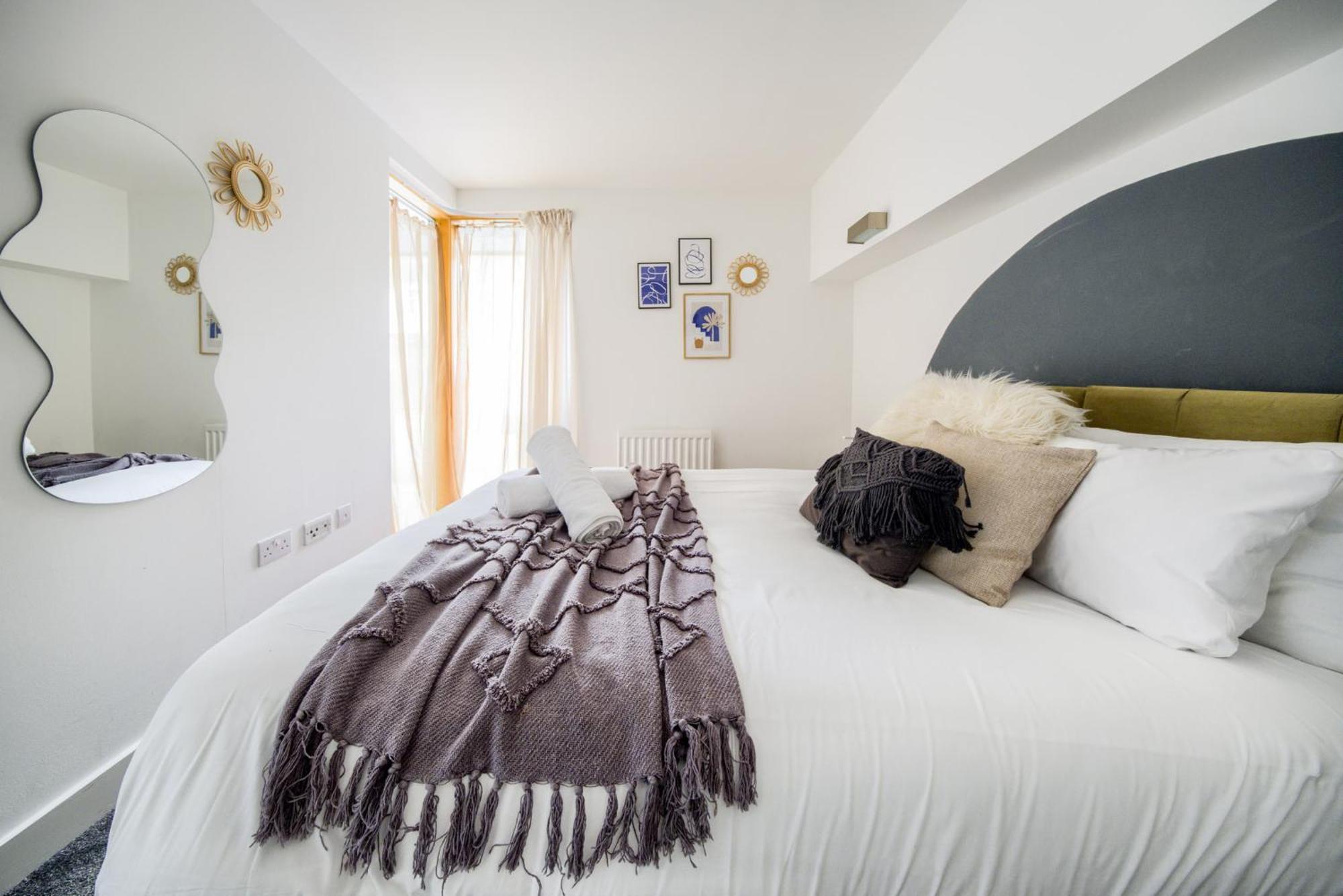 Coventry Large 4-Bed Townhouse By Empower Homes מראה חיצוני תמונה