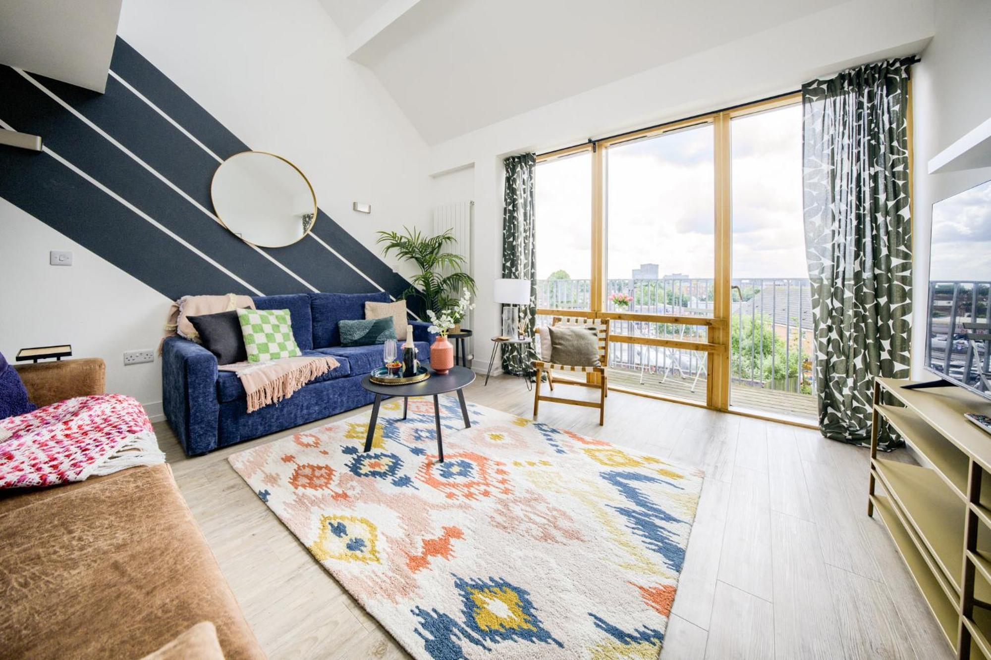 Coventry Large 4-Bed Townhouse By Empower Homes מראה חיצוני תמונה