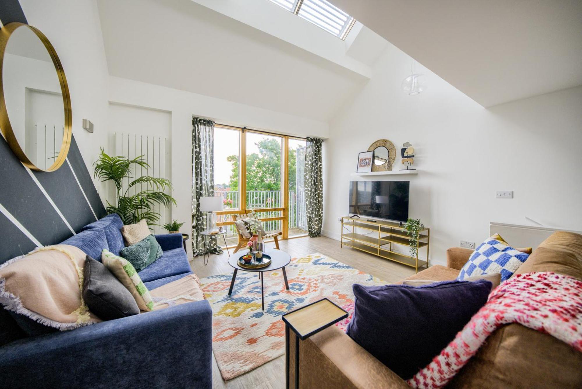 Coventry Large 4-Bed Townhouse By Empower Homes מראה חיצוני תמונה