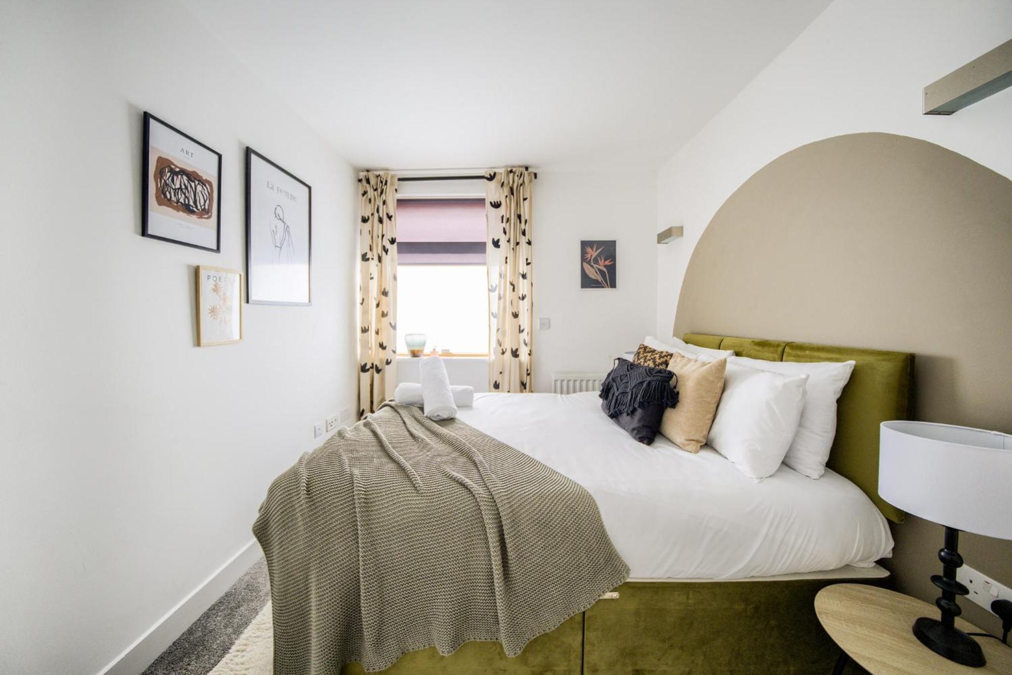 Coventry Large 4-Bed Townhouse By Empower Homes מראה חיצוני תמונה