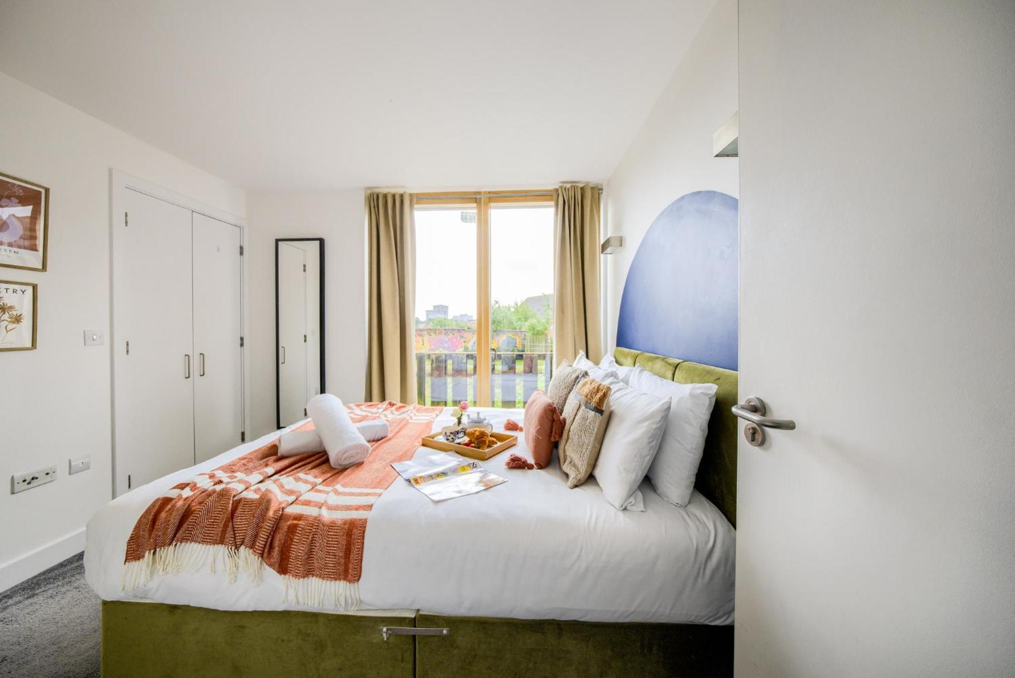 Coventry Large 4-Bed Townhouse By Empower Homes מראה חיצוני תמונה