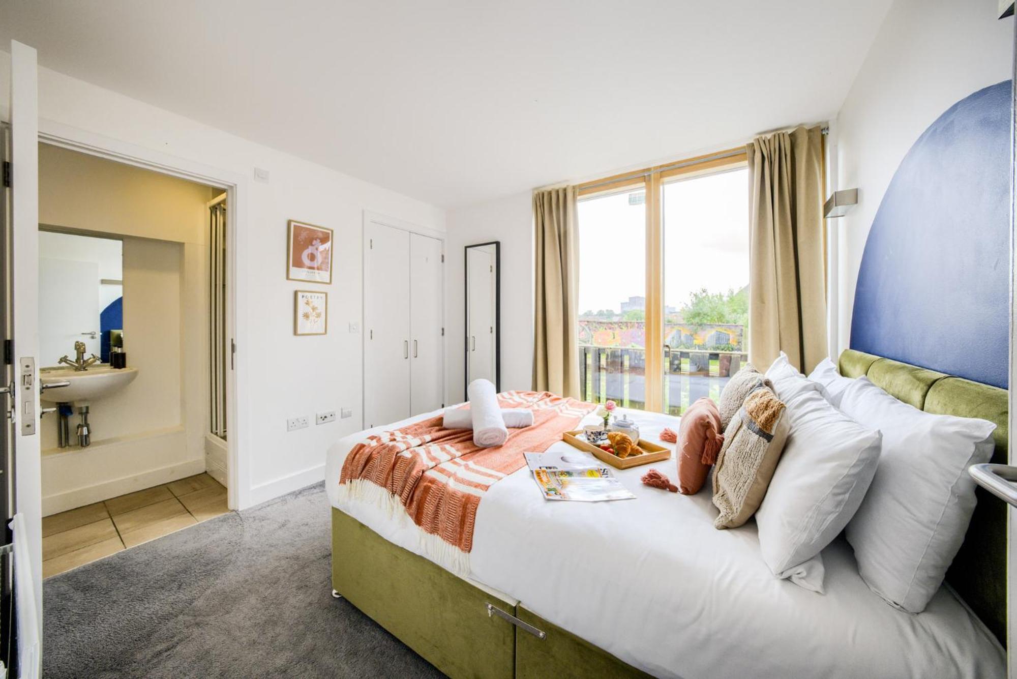 Coventry Large 4-Bed Townhouse By Empower Homes מראה חיצוני תמונה