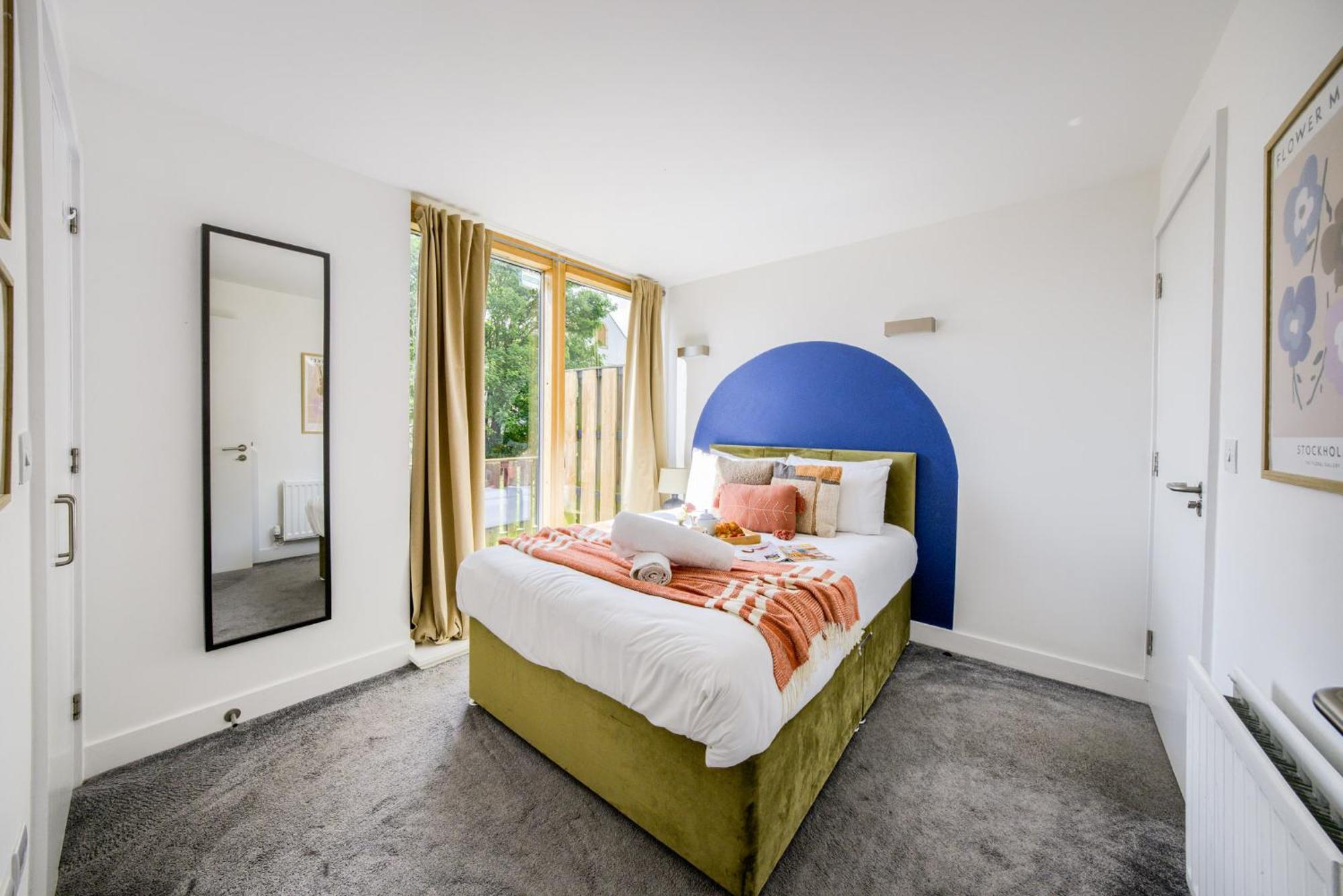 Coventry Large 4-Bed Townhouse By Empower Homes מראה חיצוני תמונה